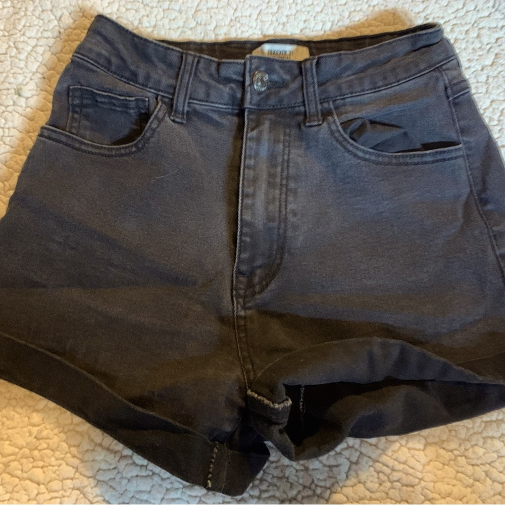 Black forever 21 jean shorts